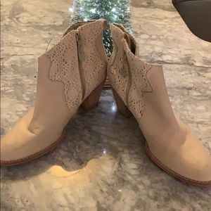 Miss Albright Anthopologie Ankle Boots Suede Zip